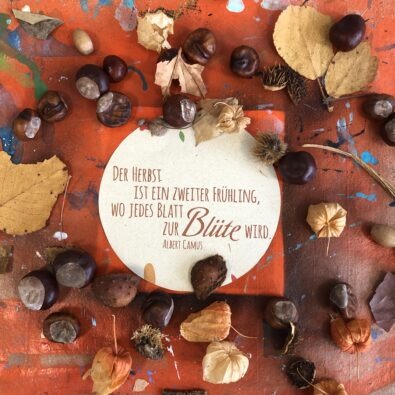 Mehr über den Artikel erfahren Herbstworkshop bei „Runde-Art“: Abstraktes Malen mit künstlerischer Begleitung